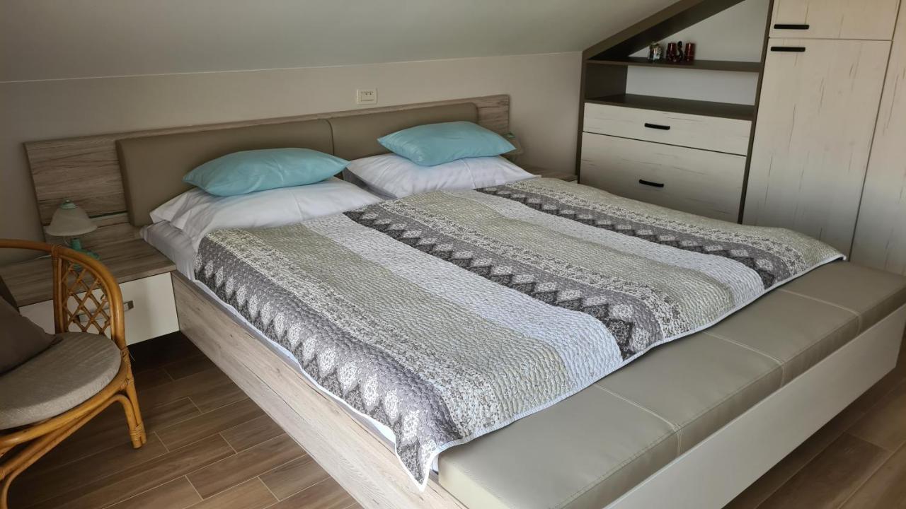 Villa Amalia Apartments Malinska Kültér fotó